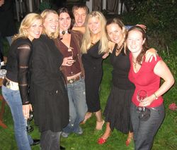 Richard with the ladies [iPod Photo].jpg